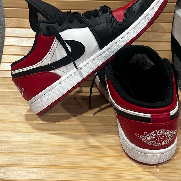 Jordan 1 low “Bred Toe” size 7.5 - Picture 2 of 7